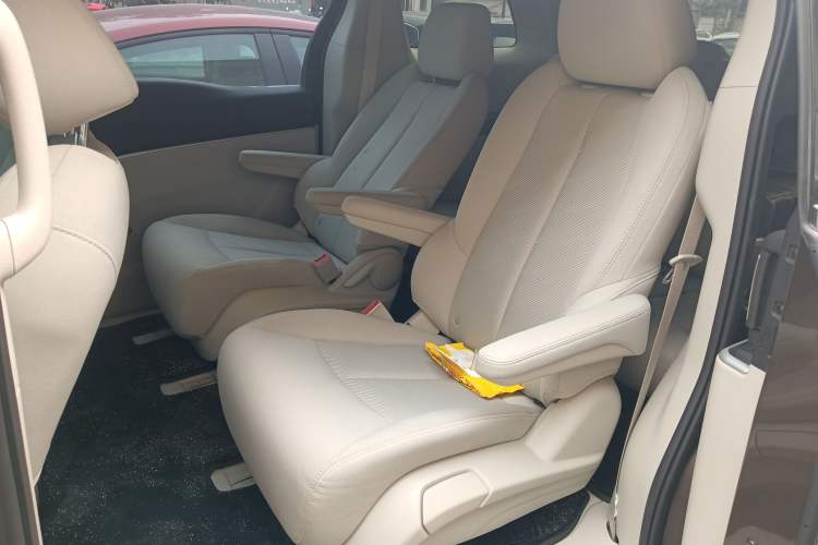 Used Buick GL8 2023 Land Executive Class Smart Enjoyment Model
