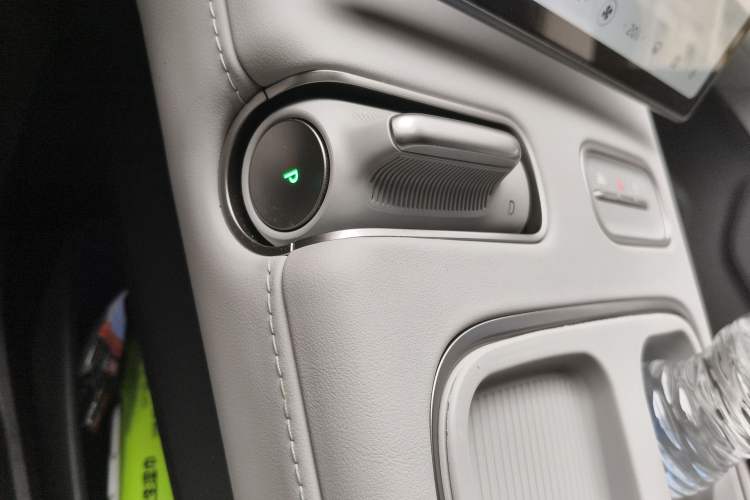 Used Nio ES6 2024 75 kWh Gear Lever