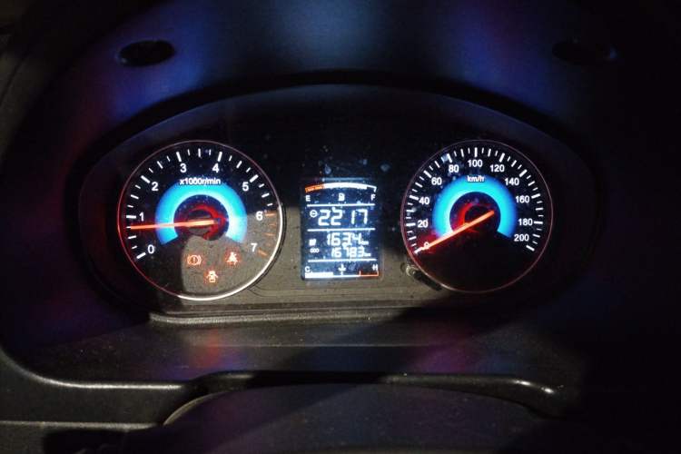 Used Dongfeng Fengon 370 2016 1.5L Manual Standard Edition SFG15-02 7 Seats