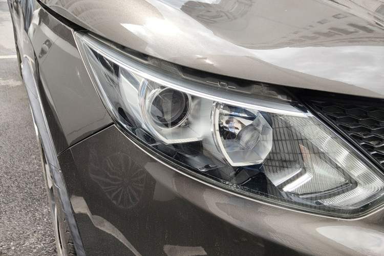 Used Nissan Qashqai 2017 2.0L CVT Smart Enjoyment Version China V Standard Right Front Headlight