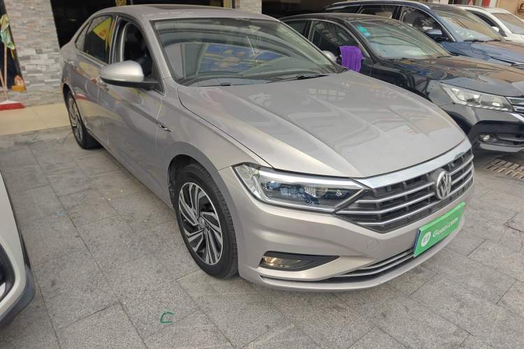 Used Volkswagen Sagitar 2021 200TSI DSG Excellence Edition Front Right 45 Deg