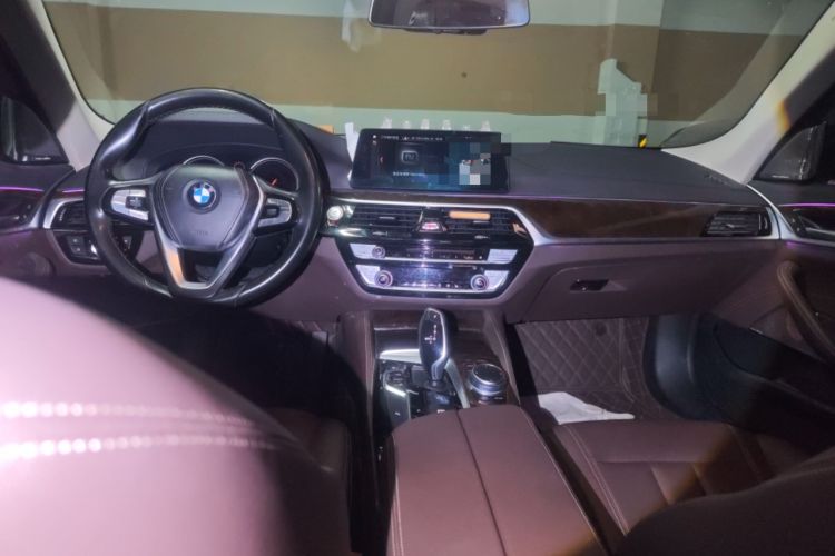 Used BMW 5 Series 2018 525Li Luxury Package Center Console