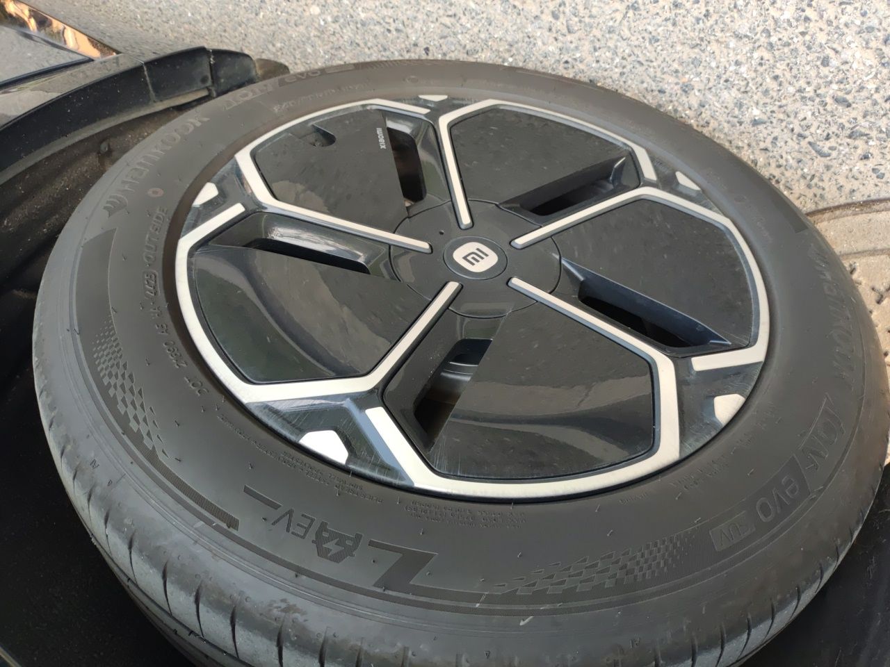 Xiaomi Auto YU7 2025 Ultra-Long Range Rear-Wheel Drive Version — снимка 8
