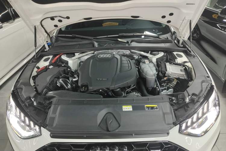 Used Audi A4L 2022 40 TFSI Luxury Dynamic Model