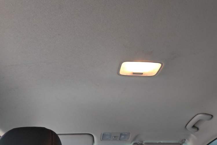 Used Hyundai Celesta 2018 1.6L Automatic GL Enjoyment Edition China VI compliant Headliner