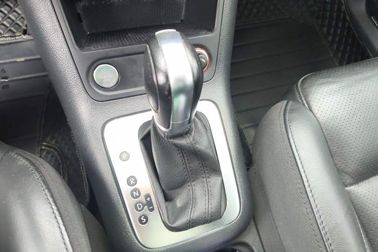 Used Volkswagen Tiguan 2015 1.8TSI Automatic All-Wheel-Drive Luxury Model