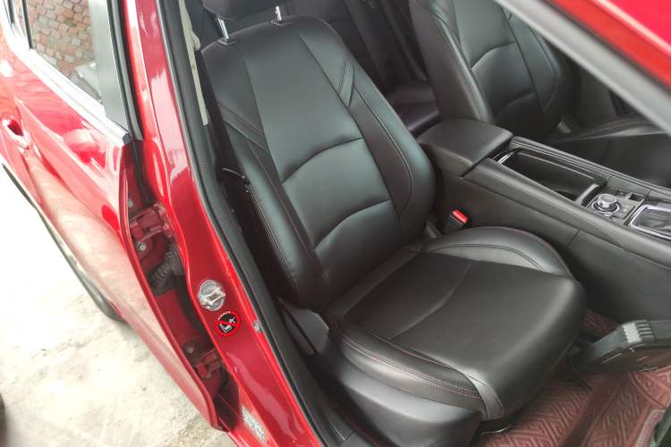 Used Mazda Mazda 3 Axela 2019 Cloud-Controlled Sedan 1.5L Automatic Luxury Model China VI Standard