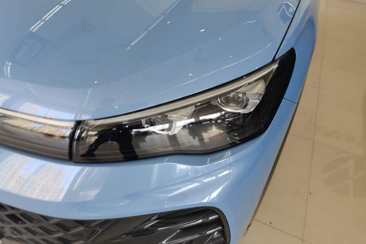 Used Volkswagen Tiguan L 2024 PRO 380TSI Four-Wheel Drive R-Line Prestige Edition Left Front Headlight