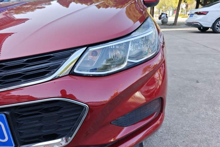 Used Chevrolet Cruze 2018 320 Automatic Pioneer Sunroof Edition Left Front Headlight