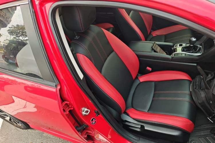 Used Honda Civic 2016 220TURBO Manual Luxury Edition
