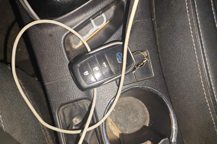 Used Toyota Corolla 2017 Revised Dual-Engine 1.8L E-CVT Elite Edition Vehicle Key