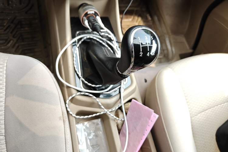 Used Wuling Zhengcheng 2015 1.8L Luxury Model LJ479QE2 Gear Lever