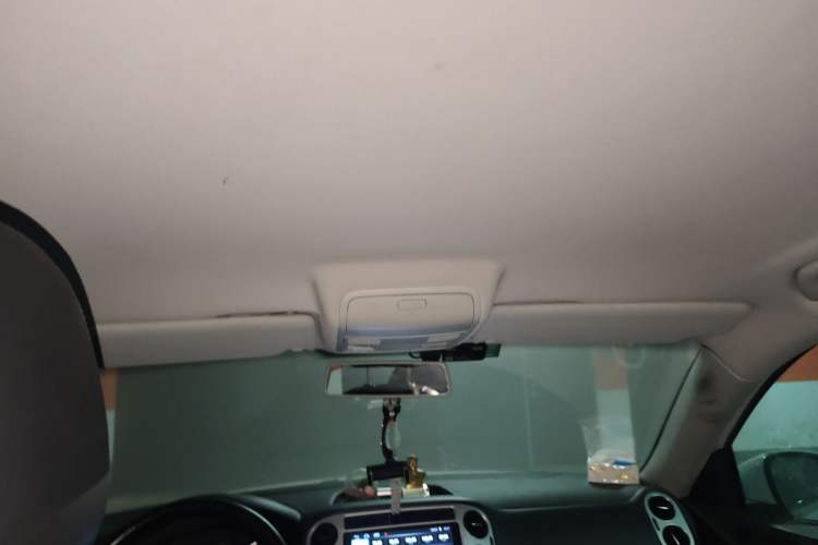 Used Volkswagen Tiguan 2013 1.8 TSI Automatic Two-Wheel Drive Comfort Edition Headliner