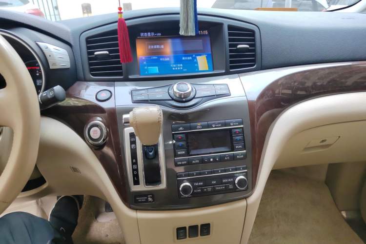 Used Nissan Quest 2015 3.5L SL Audio And AC Panel