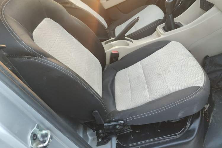 Used CHANGAN KUAYUE Wang X3 2021 1.6L Standard Single-Row Dual Rear Wheels 3300mm Cargo Bed DAM16KR Right Front Seat