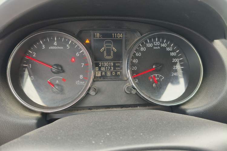 Used Nissan Qashqai 2012 2.0 XV LE CVT 2WD Odometer Close Up