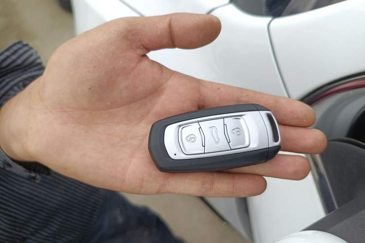 Used Geely Auto Emgrand X7 Sport 2016 1.8TD Automatic ZhiShang Model Vehicle Key