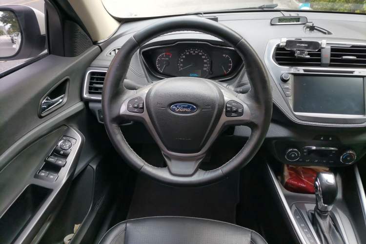 Used Ford Escort 2017 Happiness Edition 1.5L Automatic Fashion Version Steering Wheel