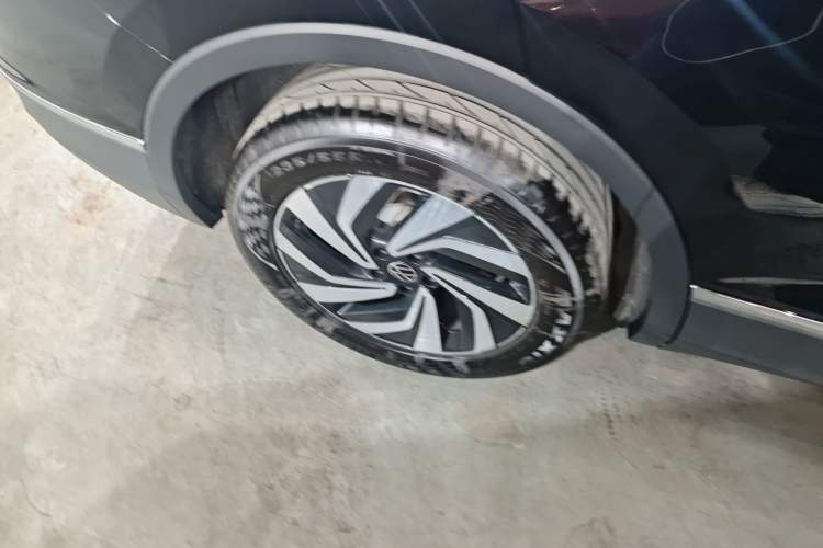 Used Volkswagen Tiguan L 2024 300TSI Automatic Two-Wheel Drive Smart Edition