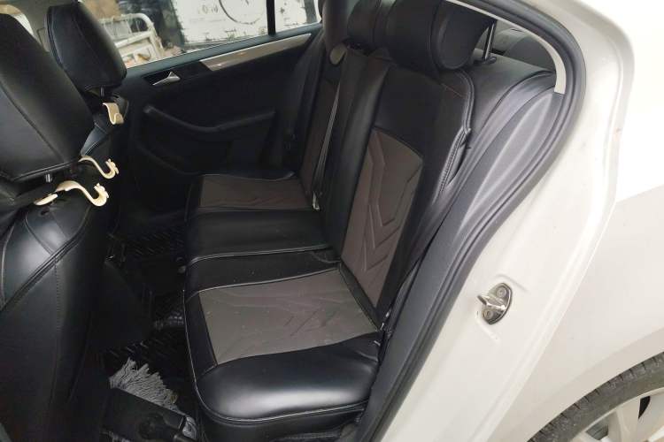 Used Volkswagen Sagitar 2014 Revised Version 1.4TSI Automatic Luxury Edition
