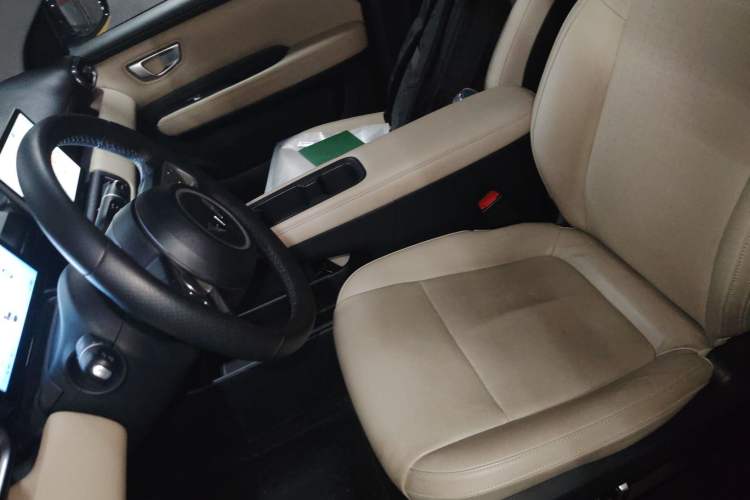 Used Wuling Bingo PLUS 2024 510 km Flagship Edition Four-Seater Version Left Front Seat