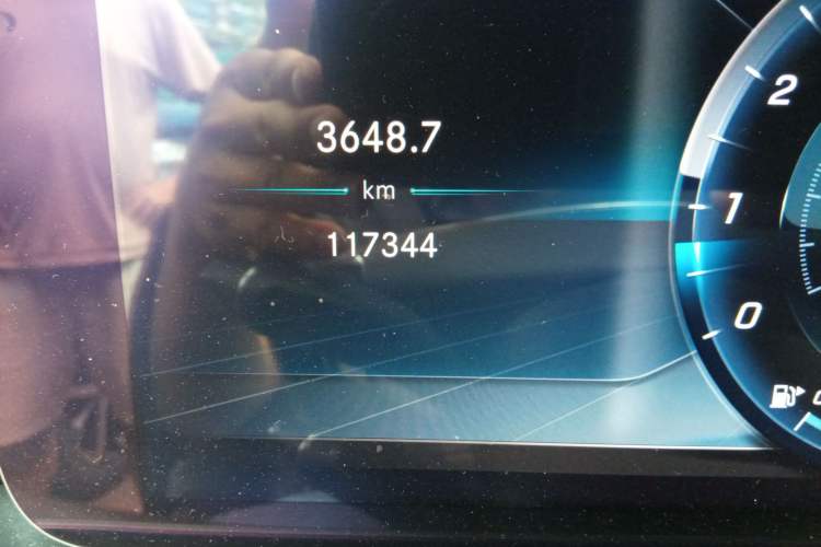 Used Mercedes-Benz E-Class 2018 Restyled E 300 L Sporty and Stylish Edition Odometer Close Up