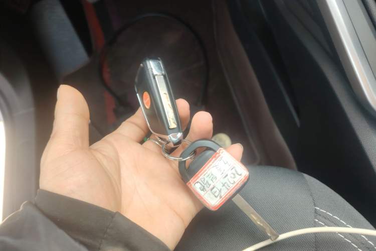 Used Wuling Alvez 2022 1.5L Manual Free-Style Model