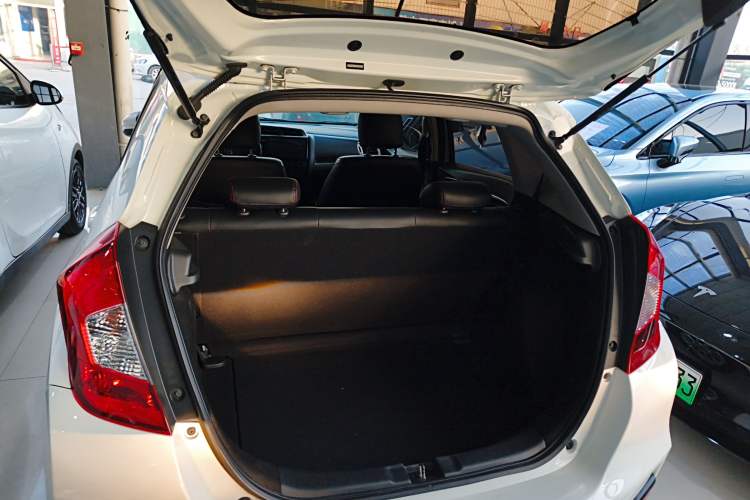 Used Honda Fit 2018 1.5L CVT Comfort Sunroof Version