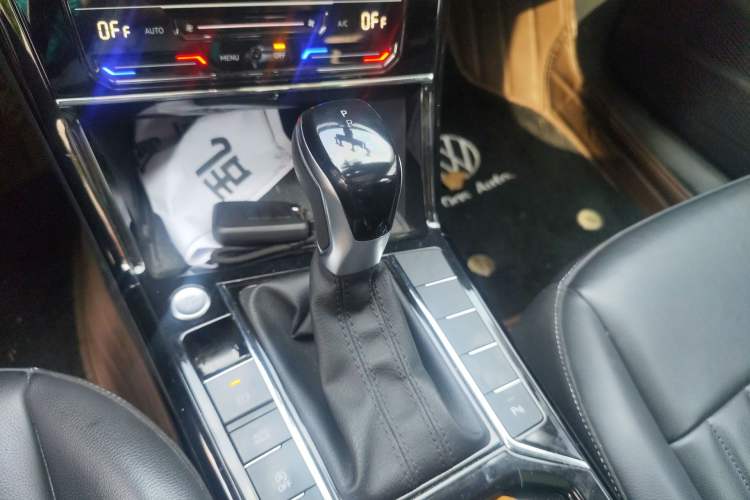 Used Volkswagen Passat 2022 330TSI Starry Elite Edition Gear Lever