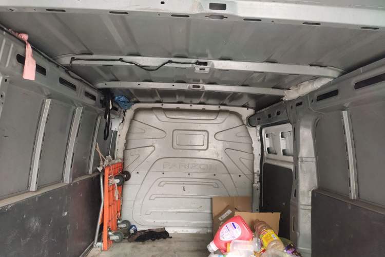 Used Farizon Xingxiang V 2023 V6E Ningde Times 38.64 kWh Value Edition Headliner