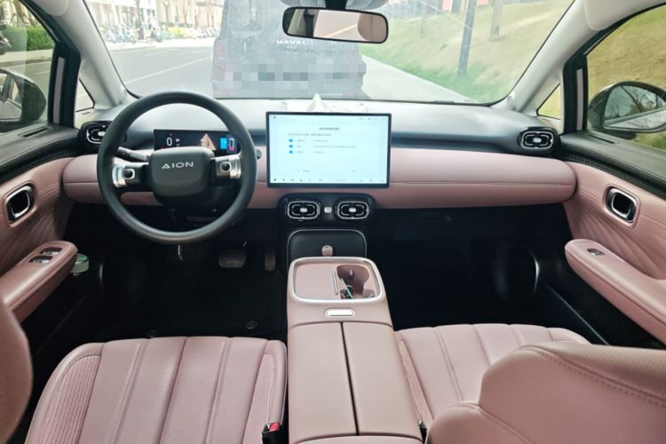 Used AION UT 2025 330 Starlight Edition
