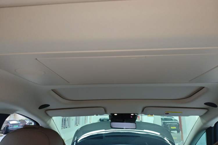 Used Li Auto MEGA 2025 Home Family Special Edition
