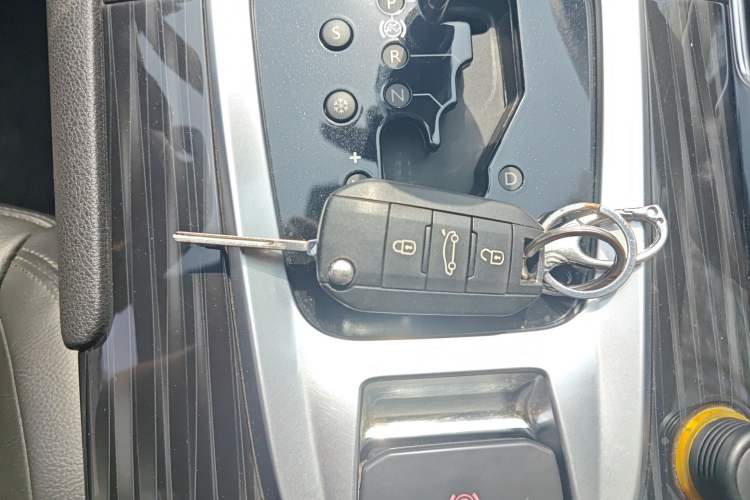 Used Peugeot 3008 2013 2.0L Automatic Trend Edition Vehicle Key
