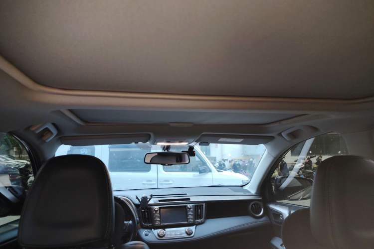 Used Toyota RAV4 2015 2.5L Automatic 4x4 Elite Edition