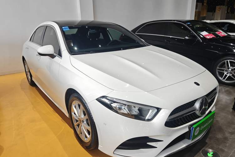 Used Mercedes-Benz A-Class 2021 A 200 L Sport Sedan Fashion Model
