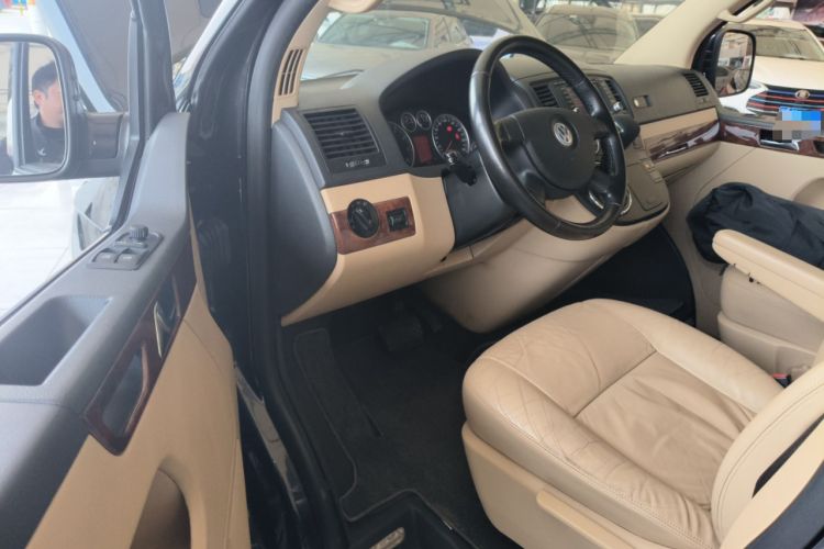 Used Volkswagen Multivan 2008 3.2L Driver Seat