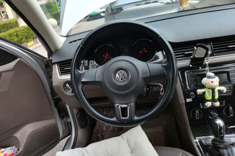 Used Volkswagen Bora 2014 1.6L Automatic Comfort Model
