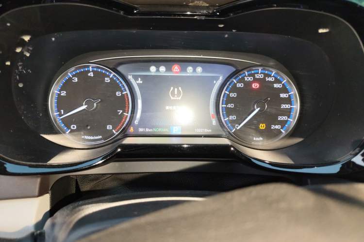 Used GAC Trumpchi GS8 2017 320T Two-Wheel Drive Luxury Smart Connectivity Version (7 Seats) Instrument Cluster