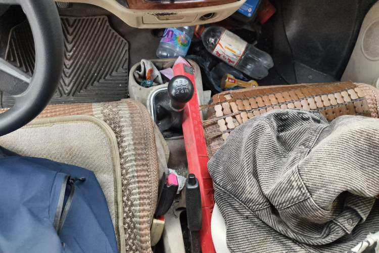 Used CHANGAN KAICHENG Ruixing M80 2018 1.5L Base Model Van Semi-Blind Window Flat Roof Rear-Hinged Doors 4G15S