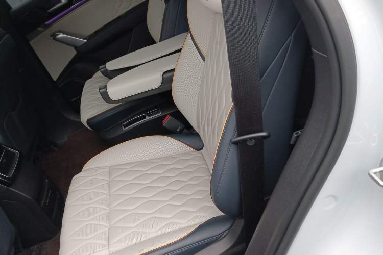 Used BYD Tang New Energy 2022 EV 635 km All-Wheel-Drive Flagship Model
