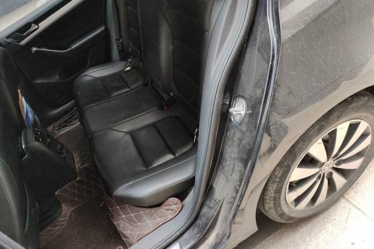 Used Volkswagen Sagitar 2018 180TSI DSG Prestige Edition
