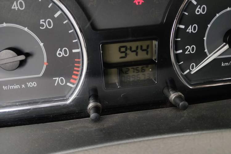 Used Citroen Elysee 2013 Sedan Classic 1.6L Manual Tech Model CNG