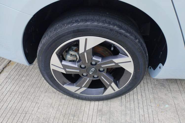 Used Geely Auto Emgrand L HiP 2024 Champion Edition 1.5TD-DHT Pro 100KM Excellence Model