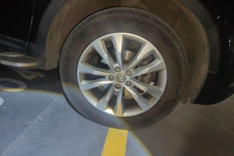 Used Dongfeng Aeolus AX7 2015 2.0L Manual Parade Edition