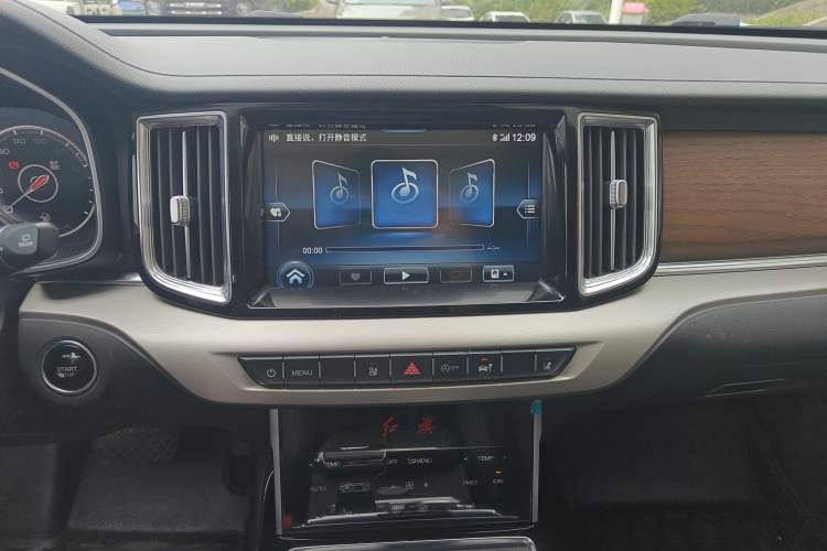 Used Hongqi HS7 2021 2.0T DCT Two-Wheel Drive Smart Connect Flagship Edition Audio And AC Panel