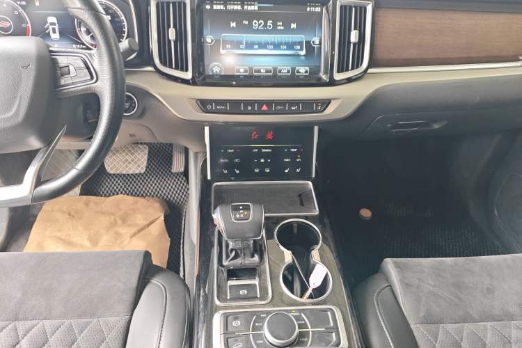 Used Hongqi HS7 2022 3.0T Automatic All-Wheel Drive ZhiLian Flagship Edition Five Seats Audio And AC Panel