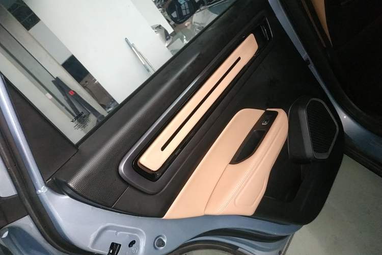 Used Geely Auto icon 2023 1.5TD Chocolate Smoothie Edition
