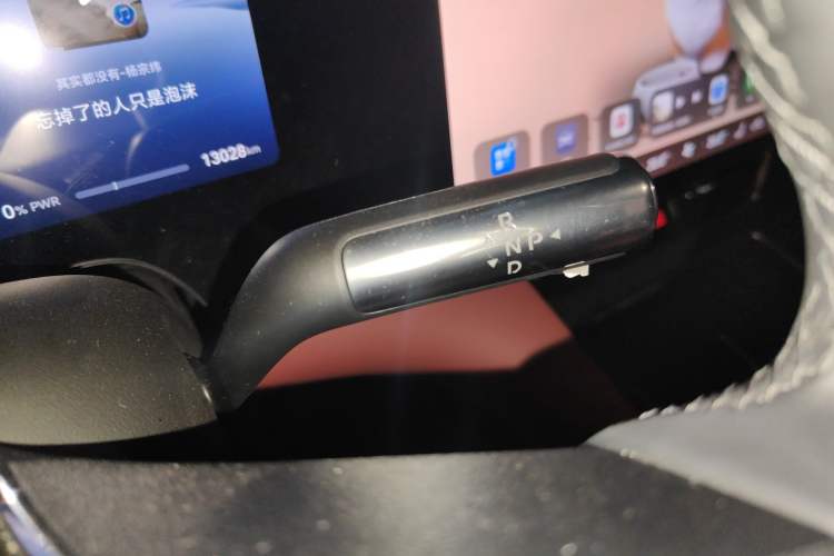 Used Hima AITO M8 2025 Extended-Range Ultra Version 53.4 kWh 5-Seater Edition Gear Lever