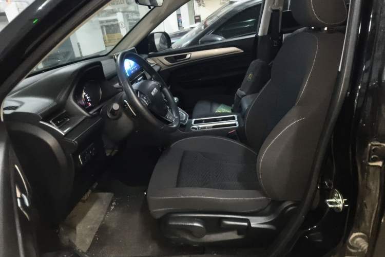 Used Haval M6 2023 PLUS 1.5T DCT Elite Smart Connectivity Model
