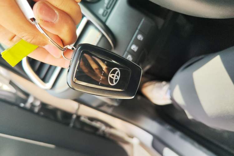 Used Toyota Camry 2023 2.5G Luxury Edition Vehicle Key